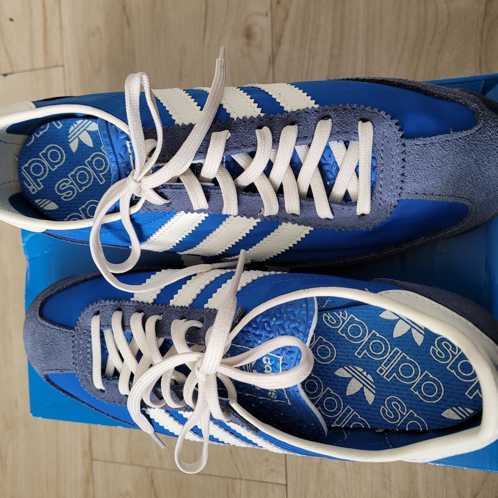 Adidas Women's Blue and White Sneakers